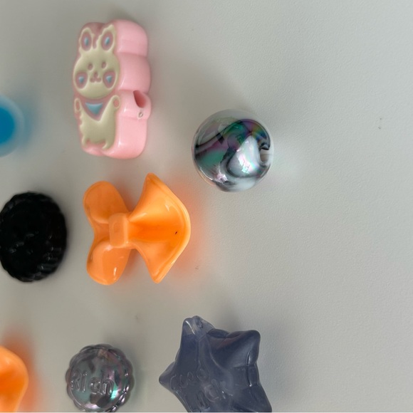 Assorted Fun Beads for Crafts - 11 pieces - Picture 11 of 16